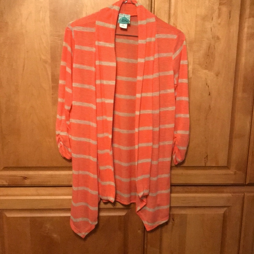 3/4 length sleeve Top Topper